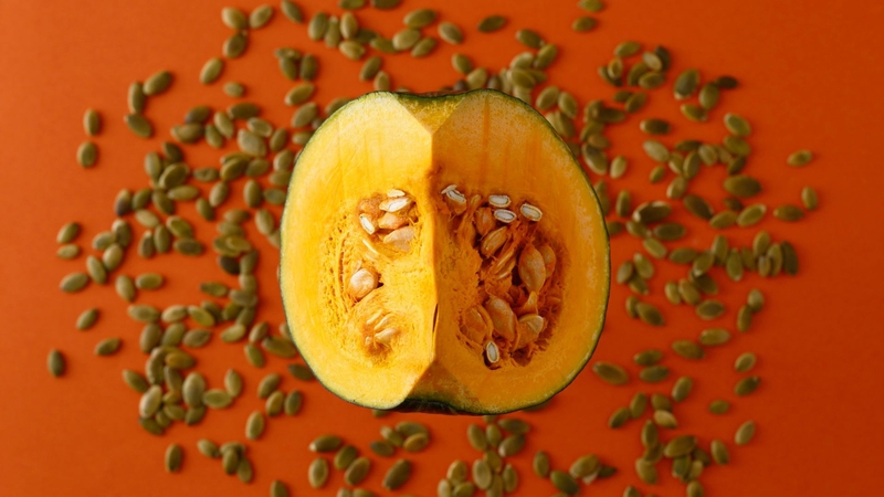 Hạt bí ngô được xếp vào nhóm thực phẩm vàng cho sức khỏe tuyến tiền liệt