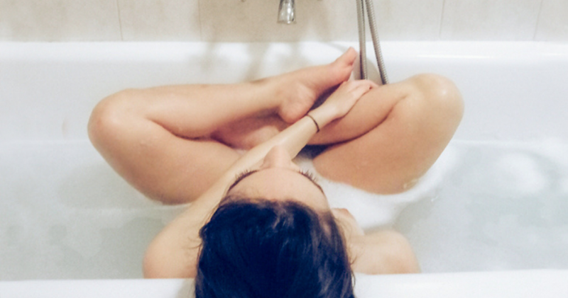 hậu môn bị sưng phải làm sao