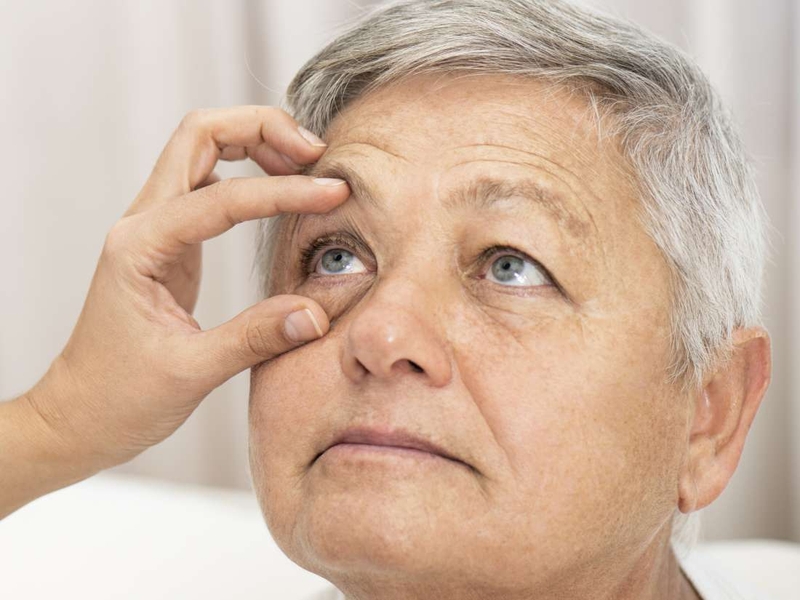 Hậu quả lông quặm? Chi phí mổ lông quặm bao nhiêu?