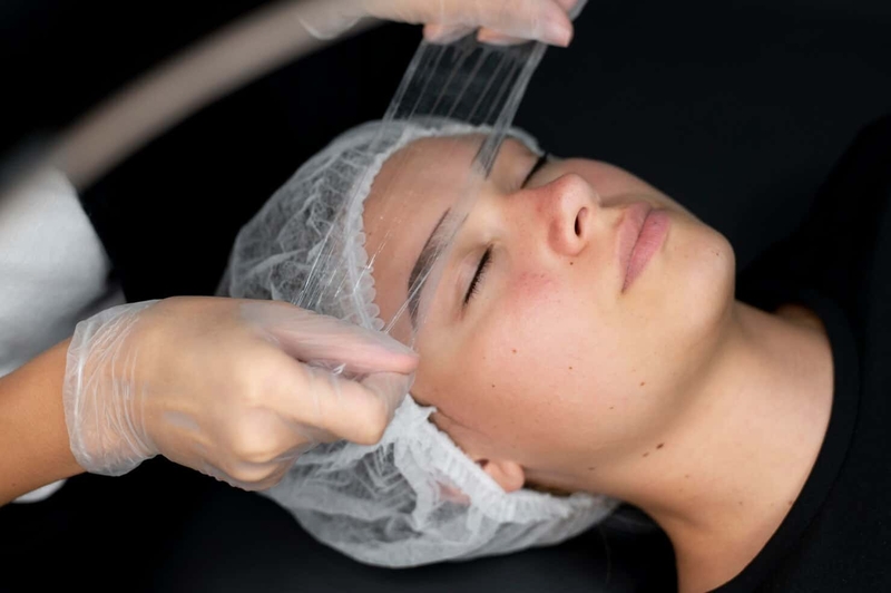 Hậu quả điêu khắc lông mày kém chất lượng và cách khắc phục 2