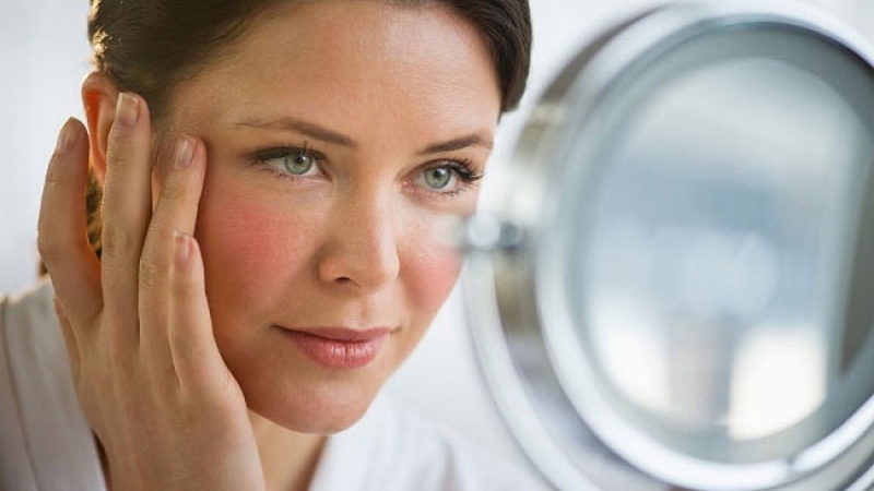 Hãy nghe cách chọn kem chống lão hóa cho phụ nữ trên 50 tuổi từ chuyên gia 1