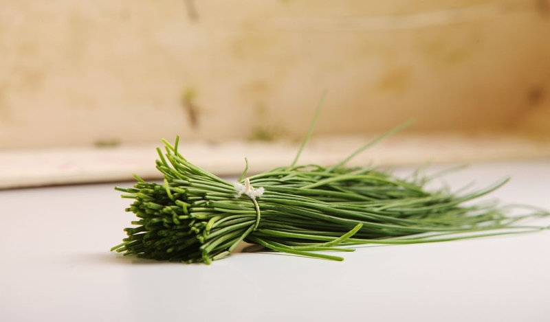 Hẹ hấp đường phèn trị ho cho trẻ sơ sinh và mẹ bầu an toàn 1