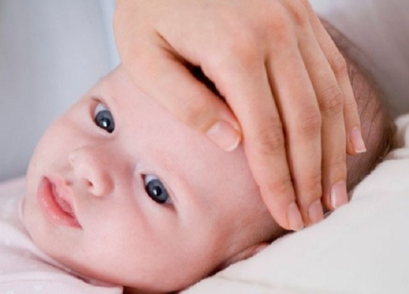 Hiểm họa khi tự ý áp dụng cách trị sốt tại nhà