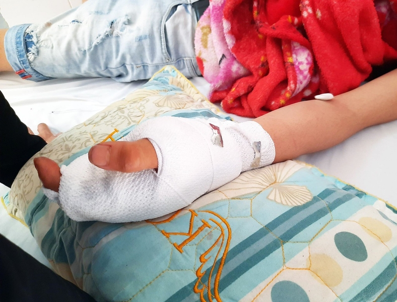 Nguy cơ bị chấn thương nặng và có thể dẫn đến tử vong nếu sử dụng điện thoại trong lúc sạc pin