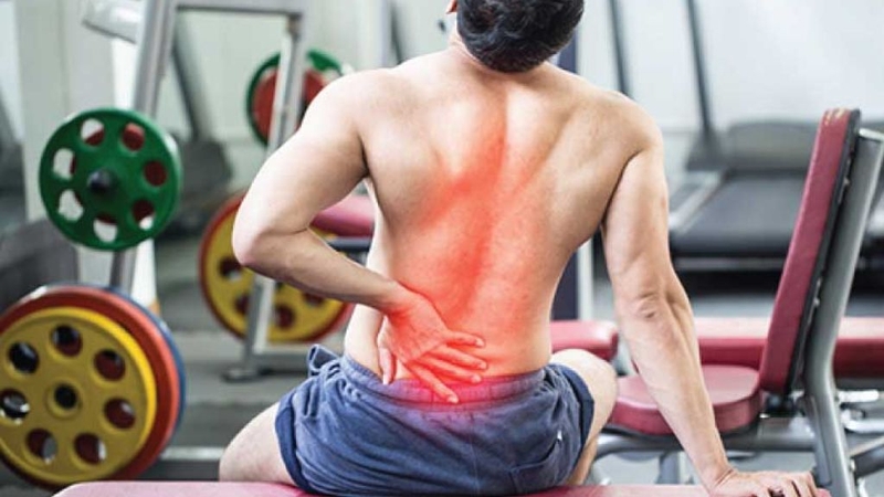 Hiện tượng cột sống bị tổn thương: Lưng tôm 2