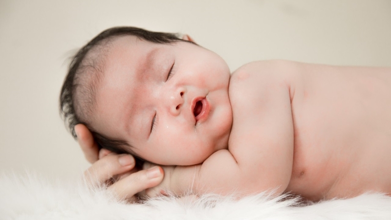 Hiện tượng trẻ thở rít là gì? Cách xử trí khi trẻ thở rít 1