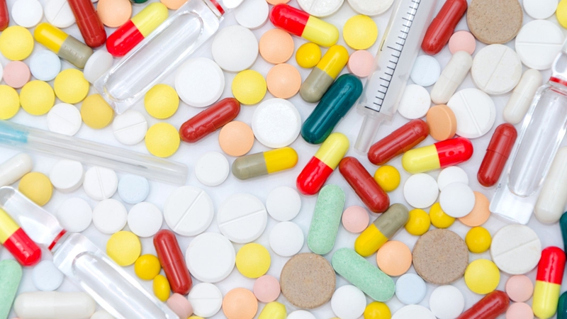 Các thuốc giảm đau và kháng viêm không chứa steroid (NSAID) thường được sử dụng để cải thiện các triệu chứng lupus ban đỏ