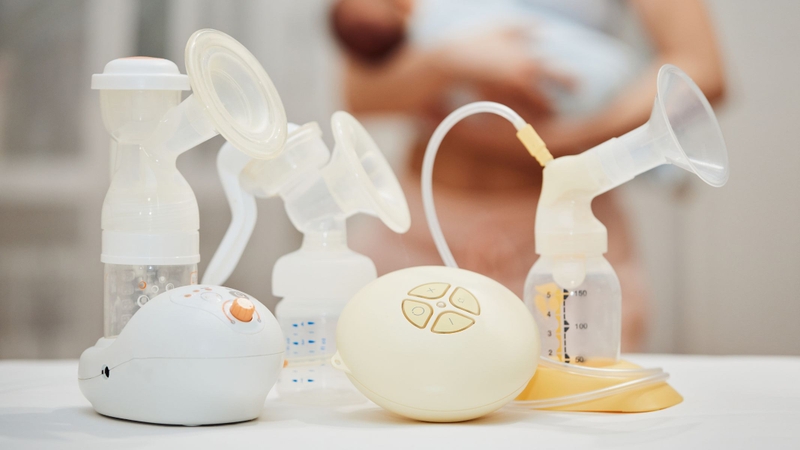 Dụng cụ hút và trữ sữa không sạch có thể làm vi khuẩn xâm nhập khiến sữa nhanh bị hỏng