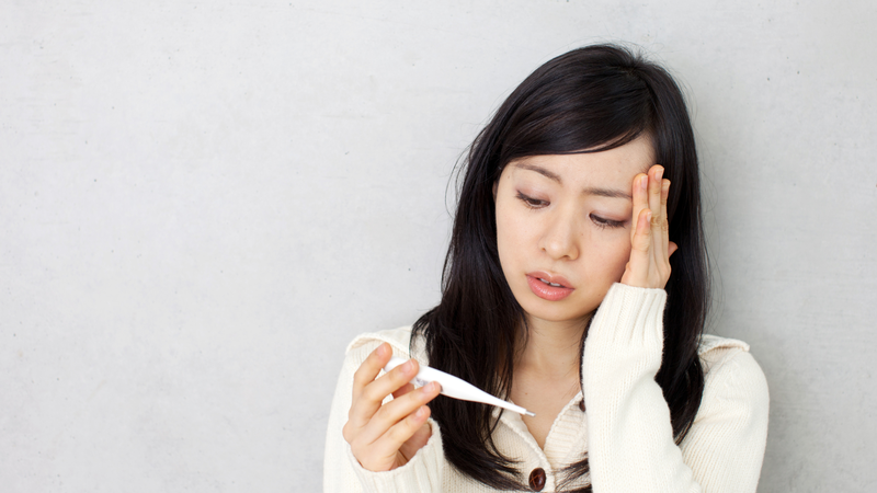 Ở giai đoạn khởi phát bệnh tay chân miệng, người bệnh bắt đầu sốt nhẹ