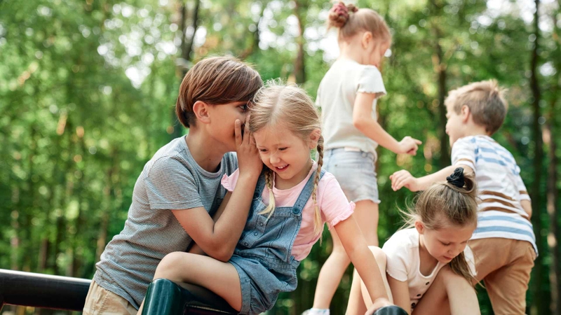 Kỹ năng xã hội cho trẻ được hình thành từ những tương tác đơn giản hằng ngày