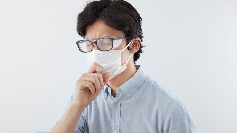 Rau muống có thể làm tăng tiết đờm, kích thích niêm mạc họng và khiến ho kéo dài