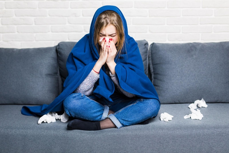 Ho có đờm có phải covid không? Dấu hiệu phân biệt Covid với cảm lạnh, cảm cúm 2