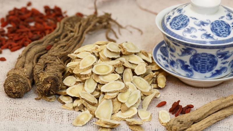 Hoàng kỳ là dược liệu quen thuộc trong y học cổ truyền