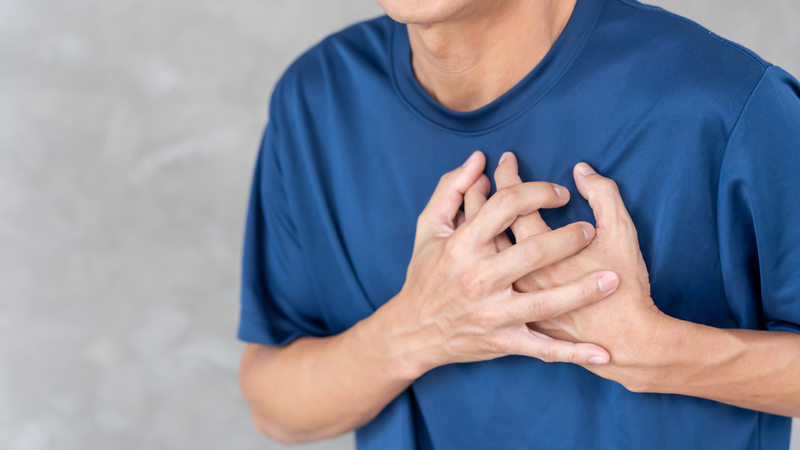 Hội chứng Tietze thường gây đau khu trú ở vùng ngực gần xương ức