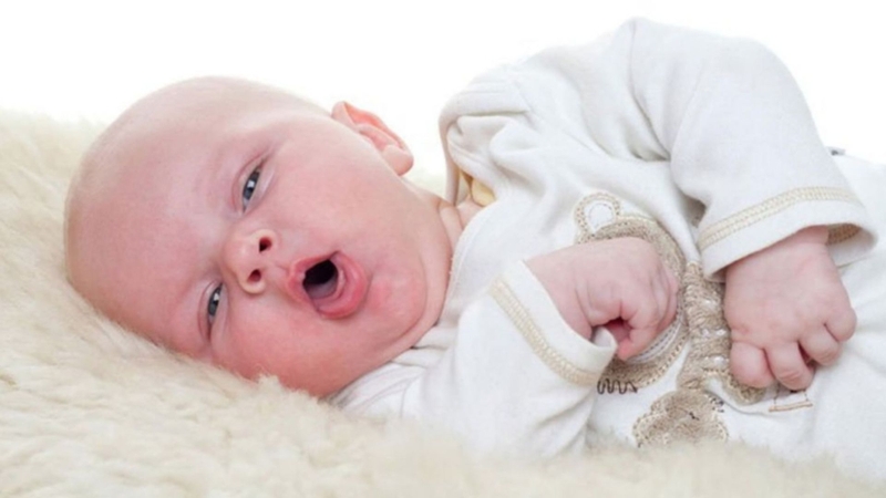 Trẻ bị khó thở và tím tái là dấu hiệu dị tật tim bẩm sinh trong hội chứng VACTERL