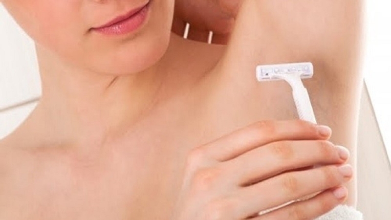 Hôi nách có nên cạo lông nách không? Cách xử lý khi bị hôi nách 3