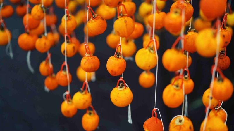 Hồng treo gió là món ăn ưa thích của nhiều người.