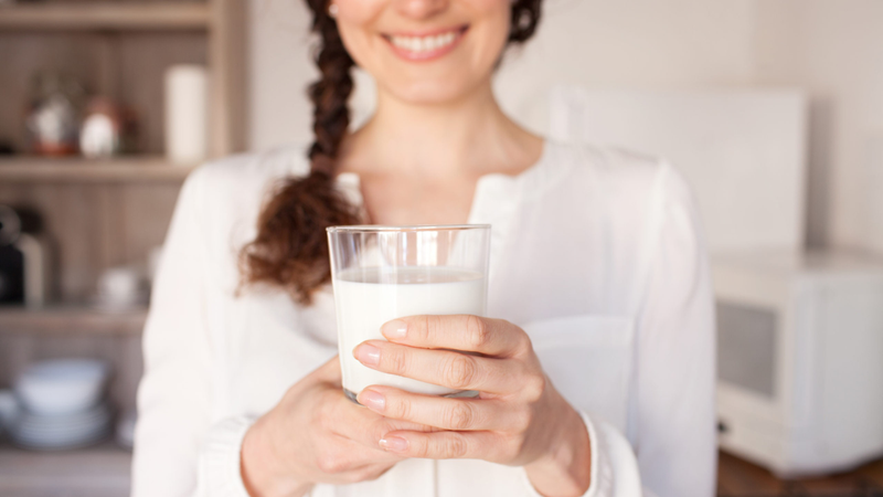 1 ngày nên uống bao nhiêu sữa? Uống nhiều sữa có tốt không? 2