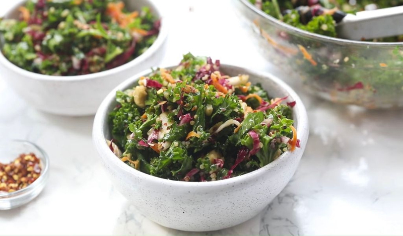 Công thức salad cải kale ngon miệng, phù hợp cho ăn kiêng 2