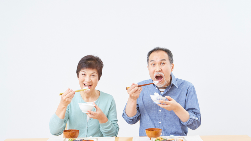 5 rủi ro về sức khỏe khi người cao tuổi không ăn cơm 4