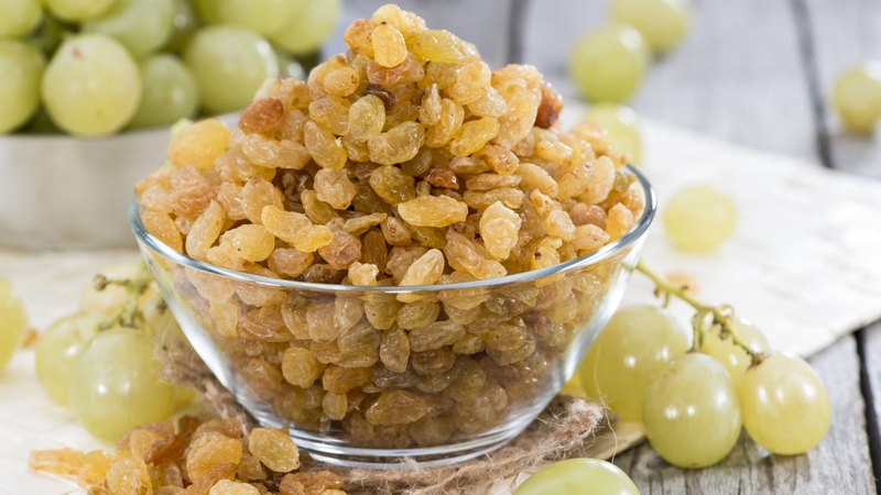 7 loại trái cây khô giúp ngăn ngừa bệnh gout và axit uric cao 2