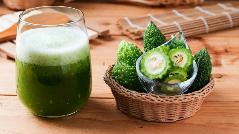 7 lợi ích khi uống nước ép khổ qua vào buổi sáng 2