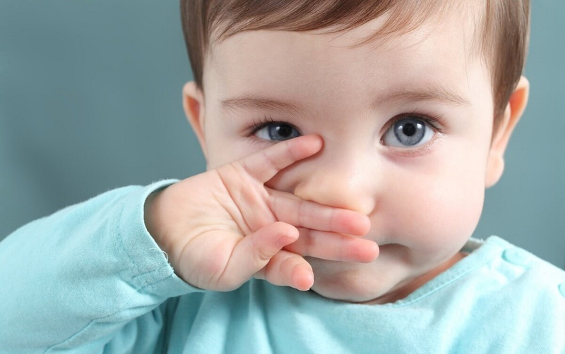 Cha mẹ nên làm gì khi trẻ sơ sinh 1 tháng tuổi bị nghẹt mũi? 1
