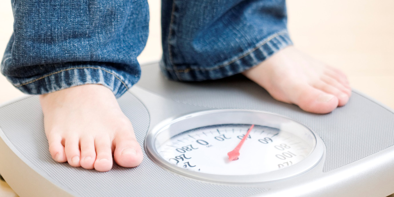 Mất kiểm soát cân nặng là một trong những điều lo lắng của chị em khi sử dụng thuốc cân bằng nội tiết tố