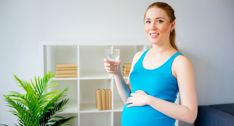 Bà bầu huyết áp cao có nên uống nước dừa không? Lợi hay hại? 4