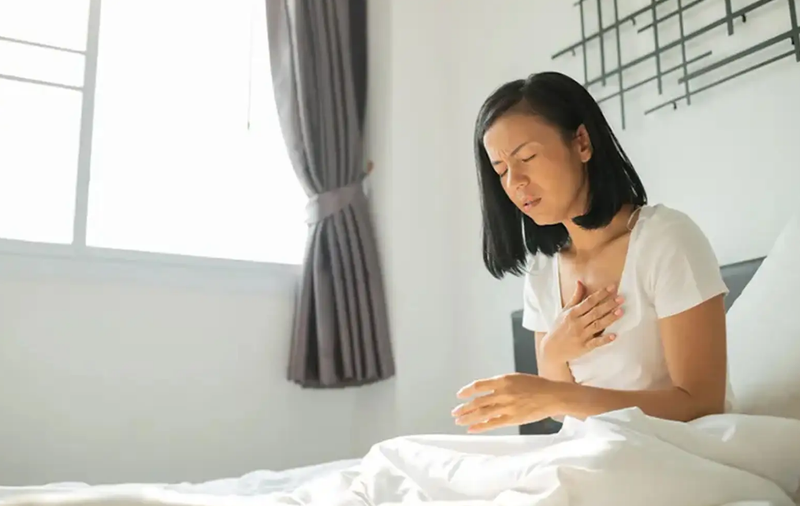 Đau ngực khi nào là dấu hiệu của nhồi máu cơ tim?3
