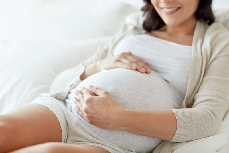 Bệnh bẩm sinh là gì? Yếu tố nguy cơ trong thời kỳ mang thai mẹ bầu nên tránh 3