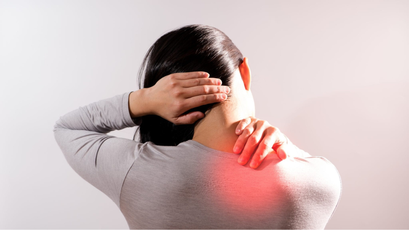 Bị đau sau lưng bên phải dưới bả vai nguyên nhân do đâu? 6