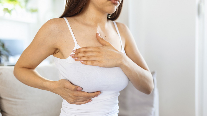 Bị đau vú bên phải ở nữ là dấu hiệu bệnh gì? 1