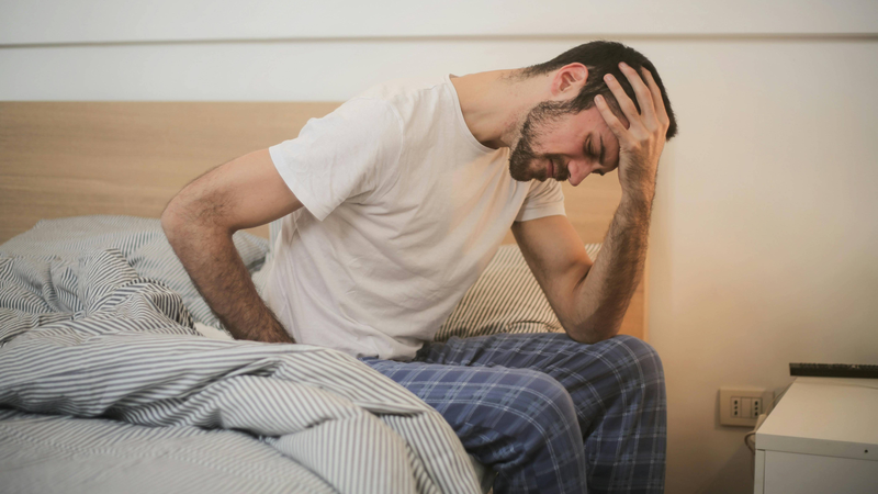 Cần đến bệnh viện nếu có dấu hiệu khó thở, sưng phù nhiều, chóng mặt hoặc đau bụng 3