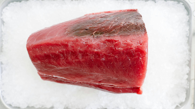 Người dùng nên ăn cá ngừ với lượng hợp lý để giảm thiểu nguy cơ