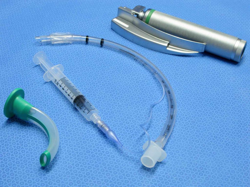 Các dụng cụ đặt nội khí quản và quy trình thực hiện đặt nội khí quản trong bệnh viện 1