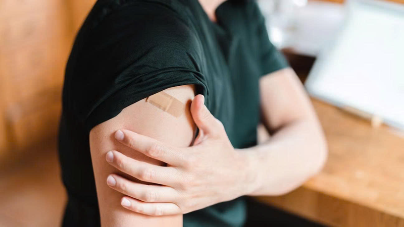 Các phản ứng sau tiêm não mô cầu AC thường gặp 5