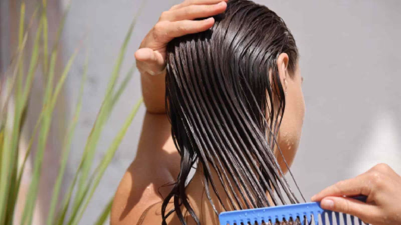 Cách cấp ẩm cho tóc đơn giản và nhanh chóng chỉ với vài phút 3