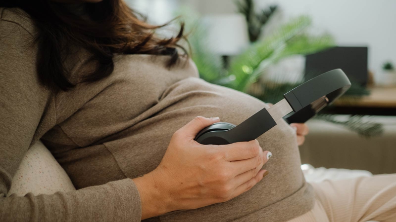 Cách cho thai nhi nghe nhạc bằng điện thoại và một số lưu ý 4