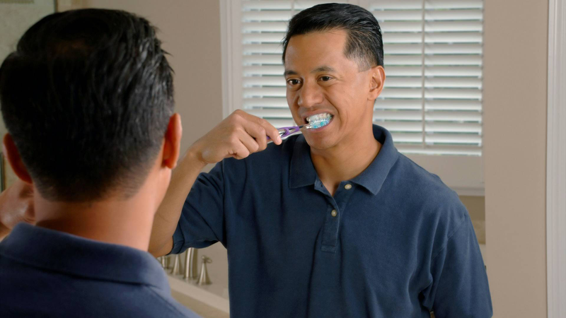Thói quen vệ sinh răng miệng không đúng cách khiến răng trở nên nhạy cảm
