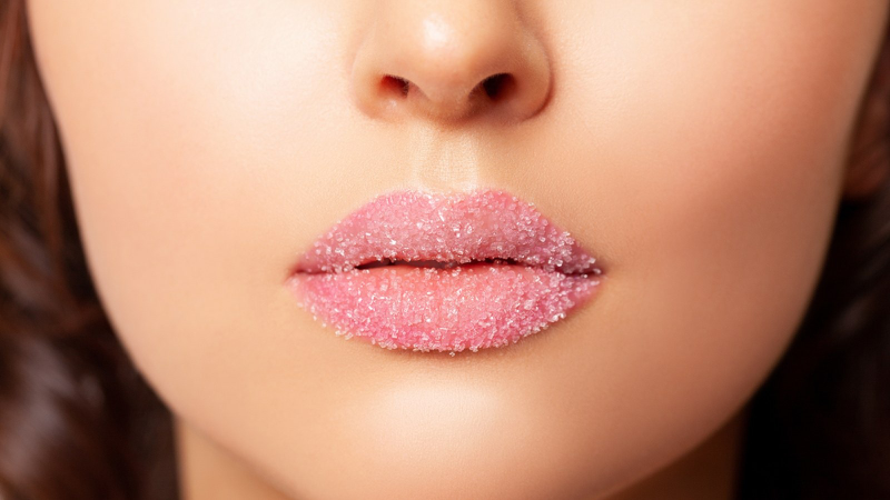 Cách làm môi hết thâm sau 1 đêm - Bạn đã biết chưa? 4