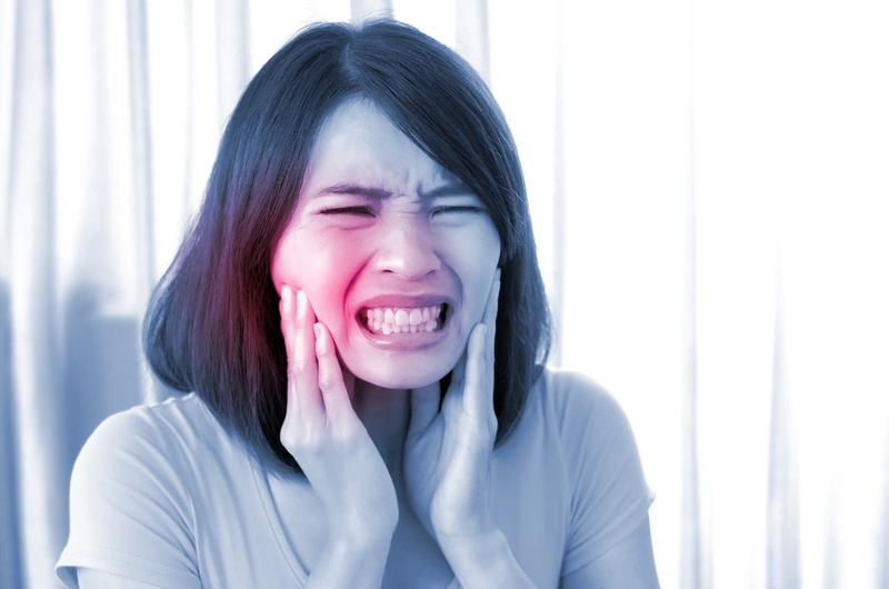 Cách nhổ răng hàm bị sâu tại nhà thế nào? Có an toàn không 2