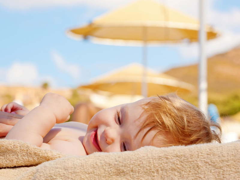 Cách tắm nắng để hấp thụ vitamin D hiệu quả và an toàn cho trẻ - 5