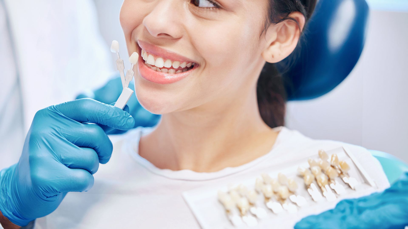 Cách vệ sinh cầu răng sứ đúng chuẩn y khoa 2