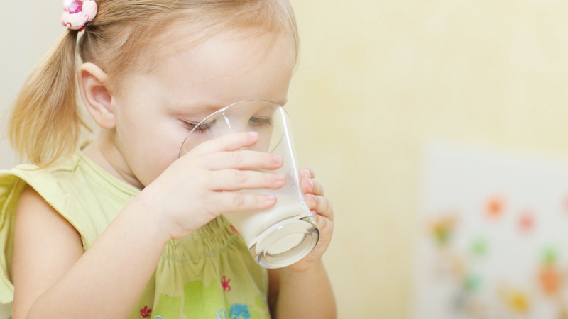 Chăm sóc trẻ tốt hơn với sữa Abbott PediaSure BA hương vani3