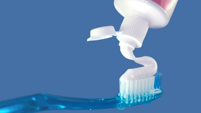 Chọn kem đánh răng trị vôi răng như thế nào? 2