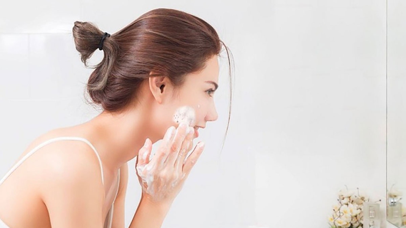 Cleanser là gì? Cleanser là các sản phẩm làm sạch da