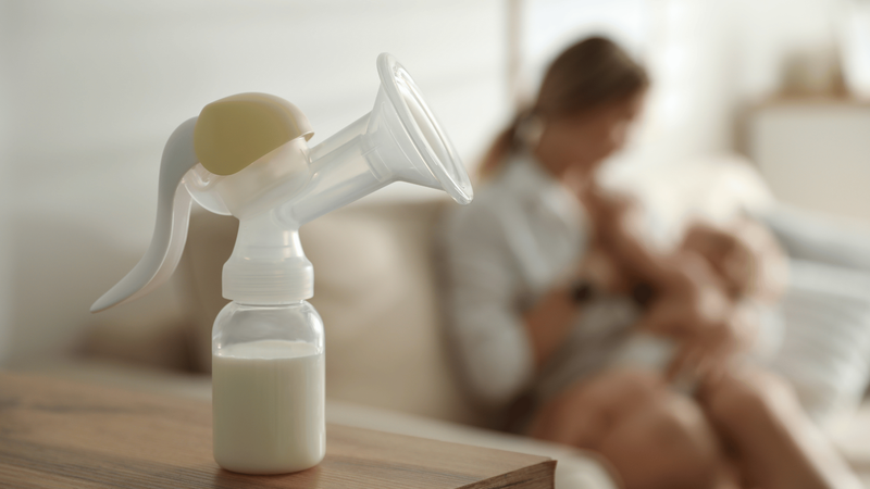có nên dùng máy hút sữa những lưu ý quan trọng cho mẹ bỉm 5
