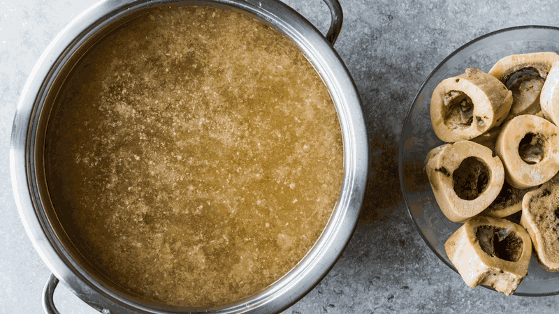 Có nên dùng nước luộc thịt để nấu canh không? 2