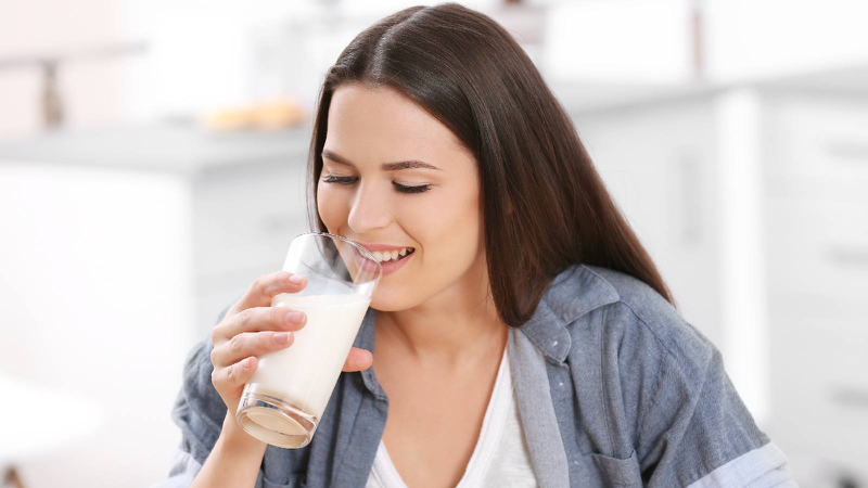 Sữa có làm mất tác dụng của thuốc không? Loại thuốc nào không nên uống với sữa 3